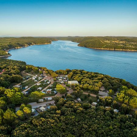 Maistra Camping Koversada Uncovered Naturist Pitches Врсар Экстерьер фото