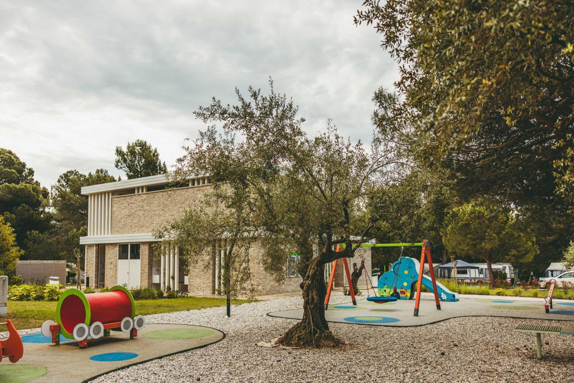 Maistra Camping Koversada Uncovered Naturist Pitches Врсар Экстерьер фото