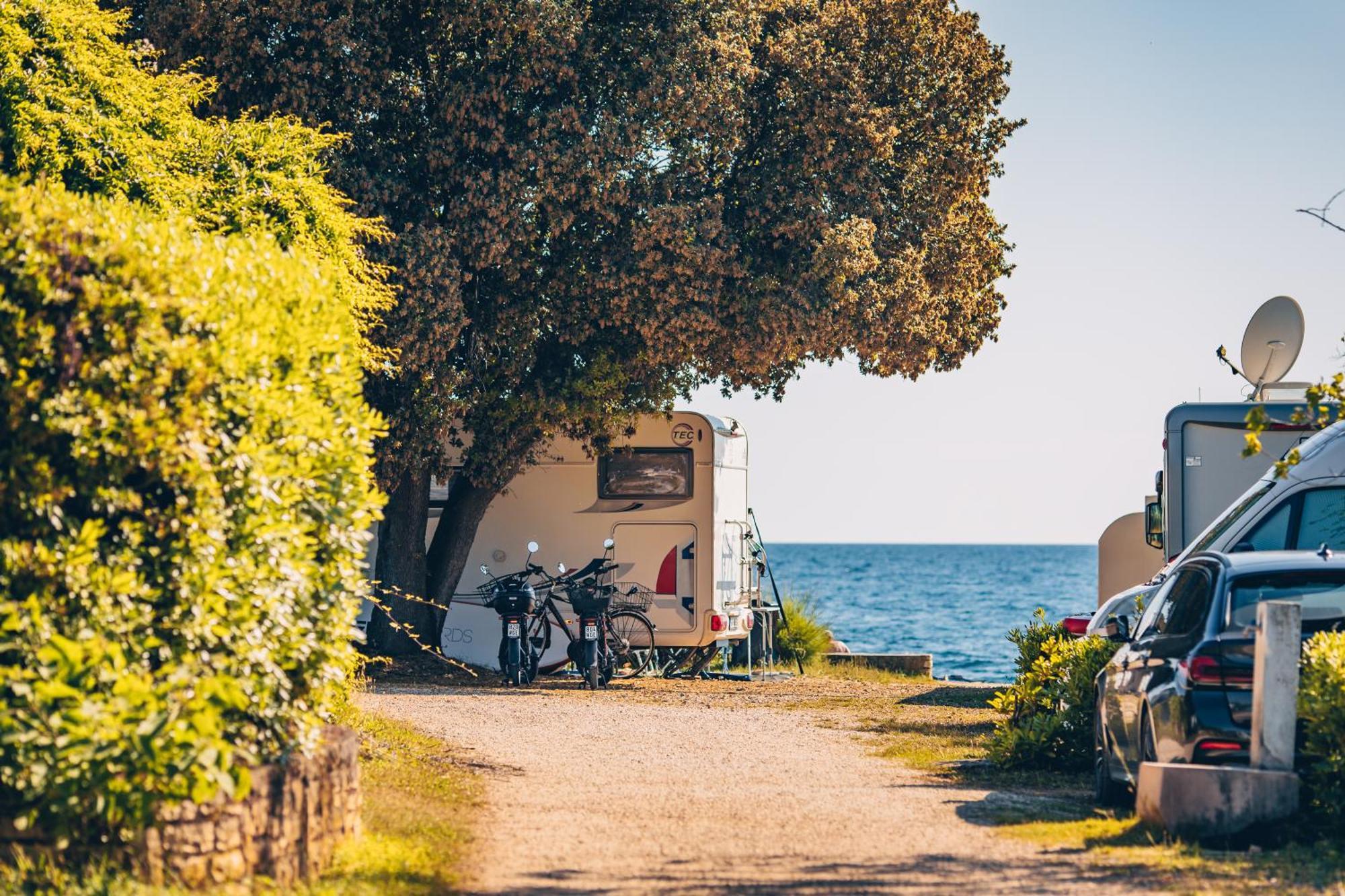 Maistra Camping Koversada Uncovered Naturist Pitches Врсар Экстерьер фото
