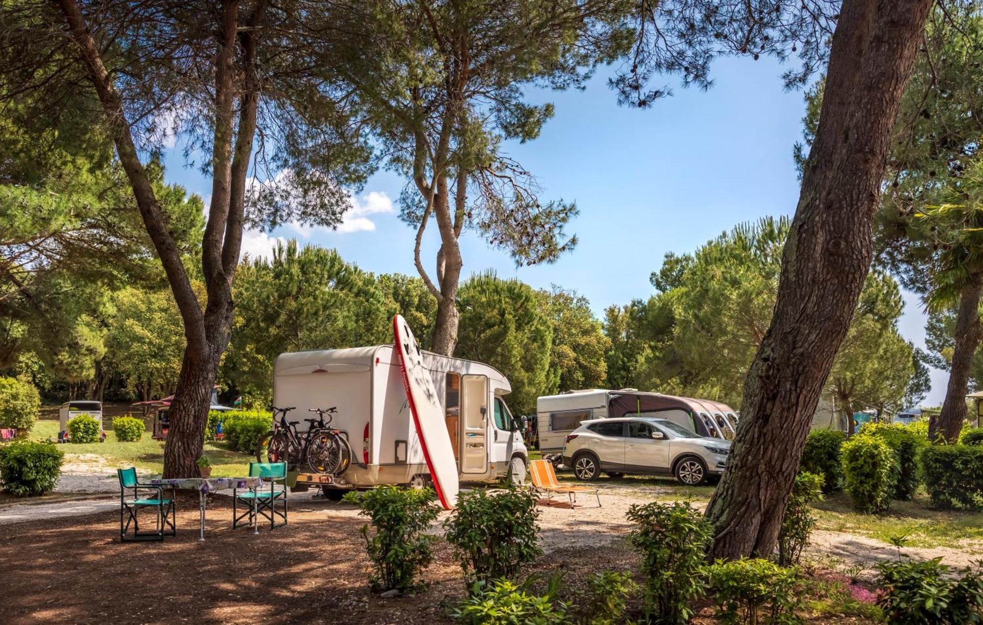 Maistra Camping Koversada Uncovered Naturist Pitches Врсар Экстерьер фото