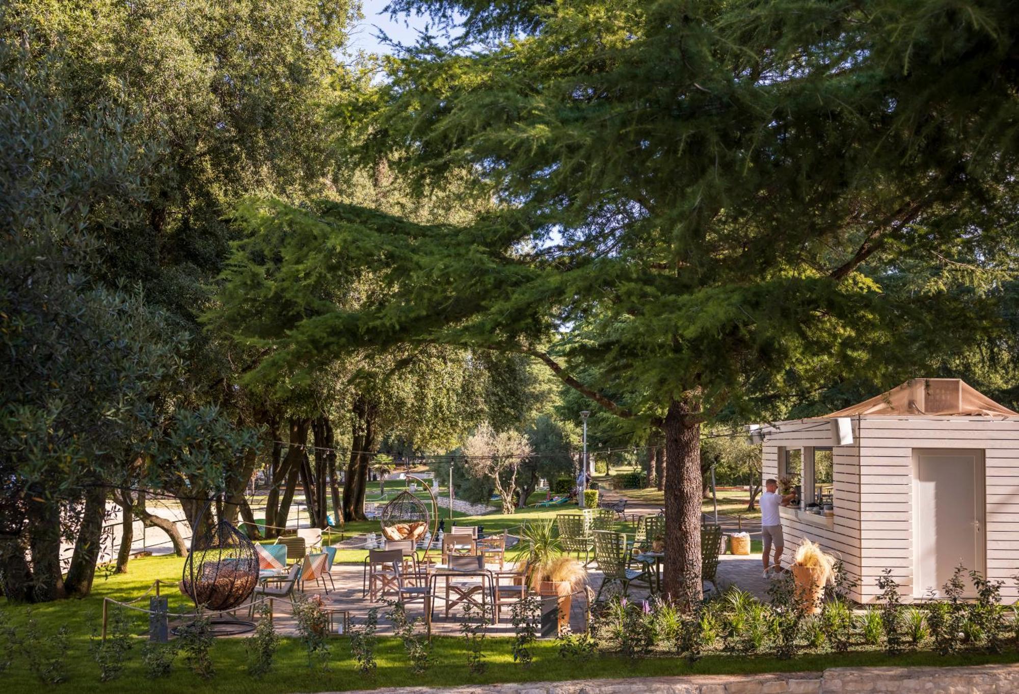 Maistra Camping Koversada Uncovered Naturist Pitches Врсар Экстерьер фото