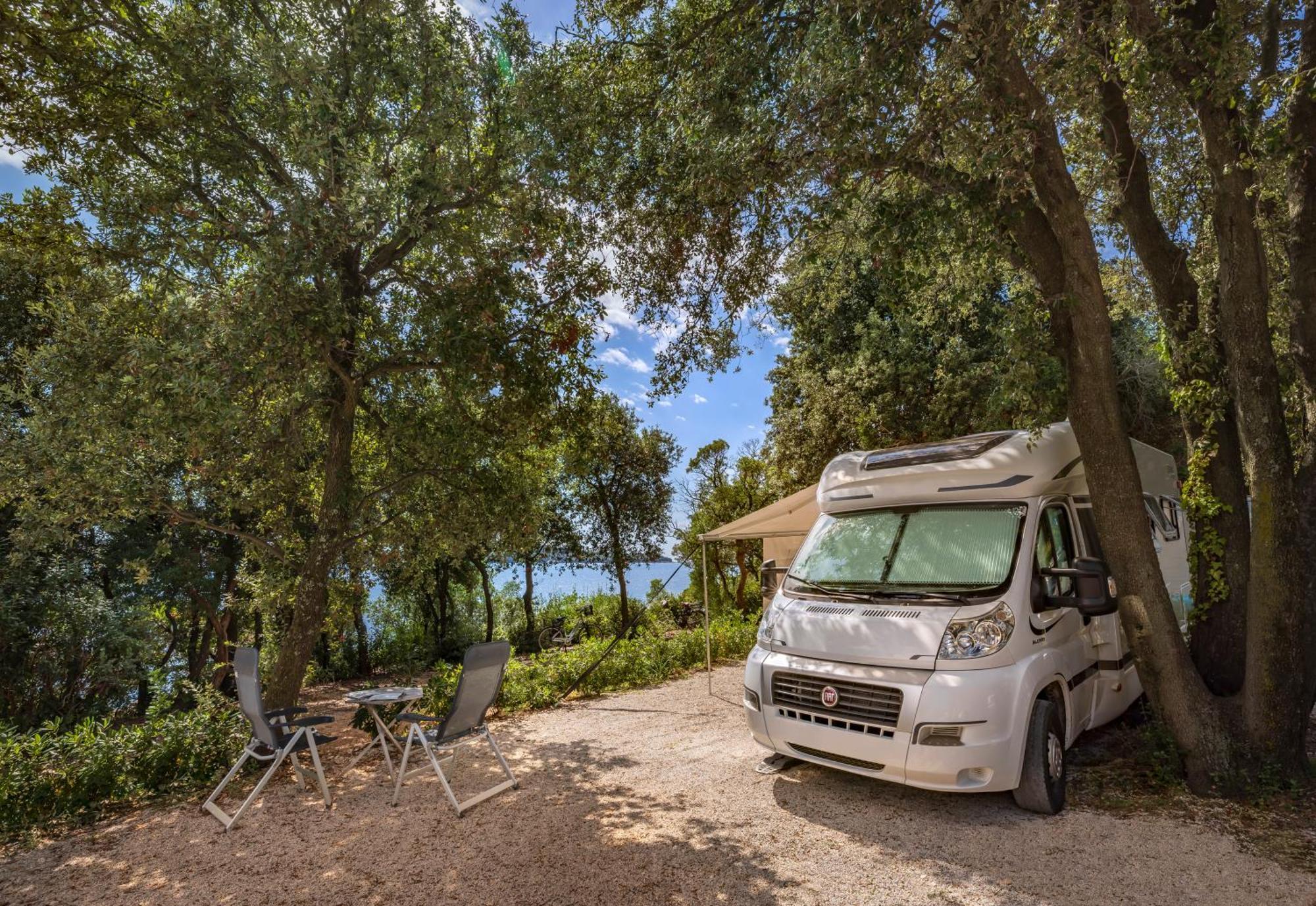 Maistra Camping Koversada Uncovered Naturist Pitches Врсар Экстерьер фото